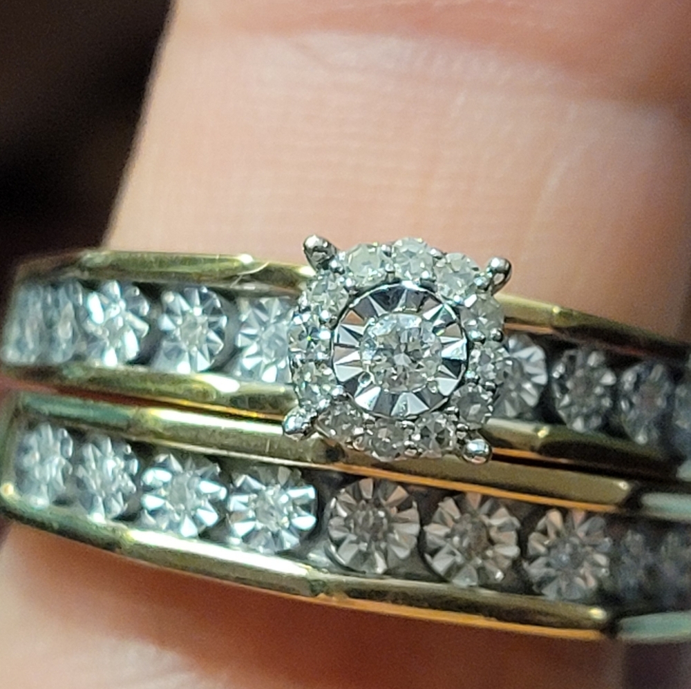 Bridal set 10 kt gold diamond illusion ring